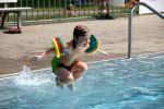 Enfant en piscine