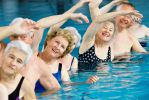 Seniors - groupe  la piscine
